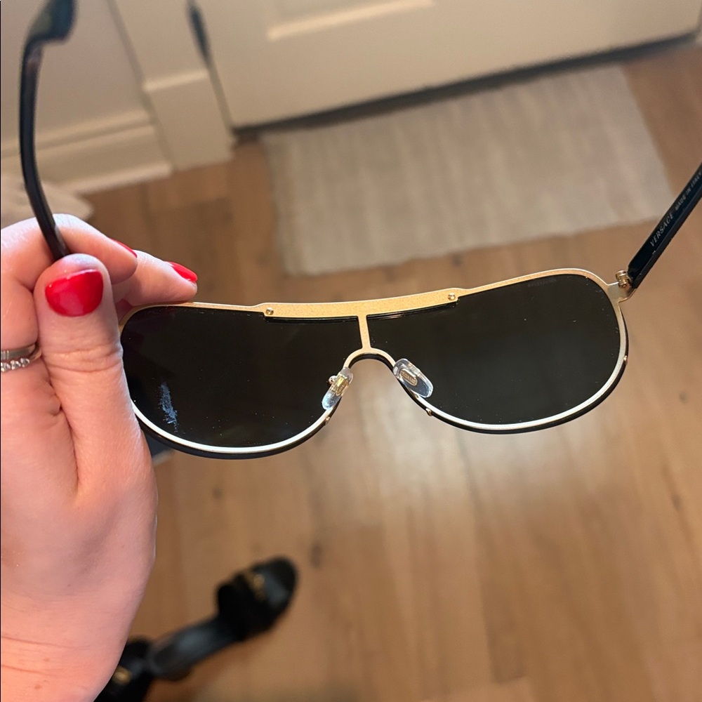 Versace sunglasses - Picture 9 of 9